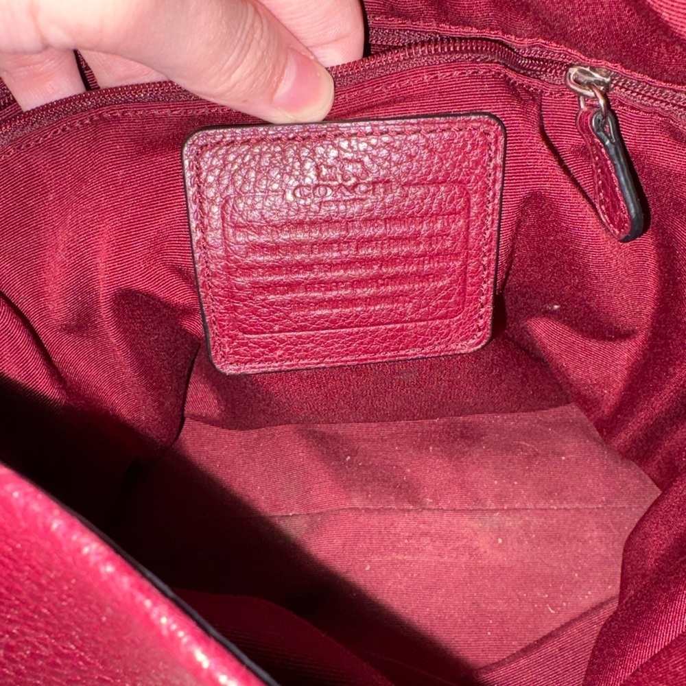 Vintage Coach Authentic Deep Red Leather Shoulder Bag - Picture 10 of 13